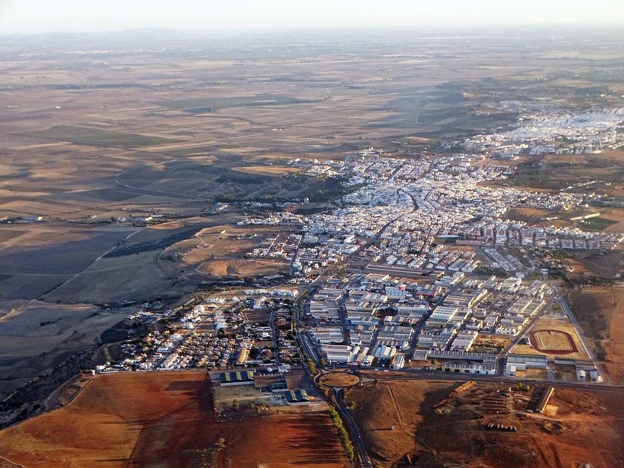 File:Vista aérea de El Viso del Alcor.jpg