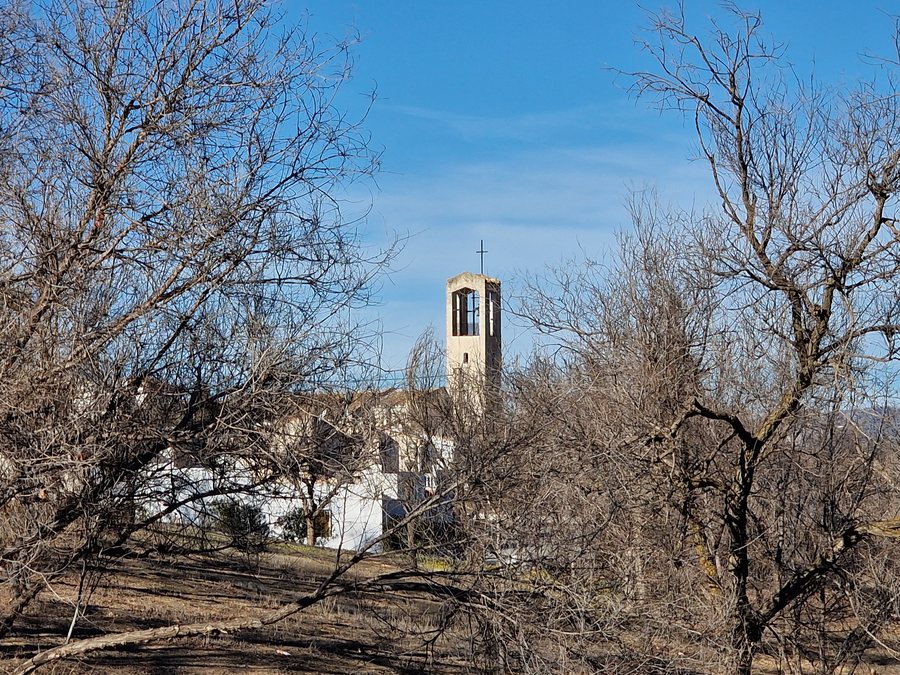File:Campanario de la Iglesia de San Isidro, en Romilla la Nueva (Granada).jpg