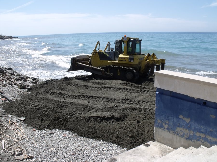 File:Playa Ferrara 29793 Torrox-Costa 09.06.2011 - panoramio (1).jpg