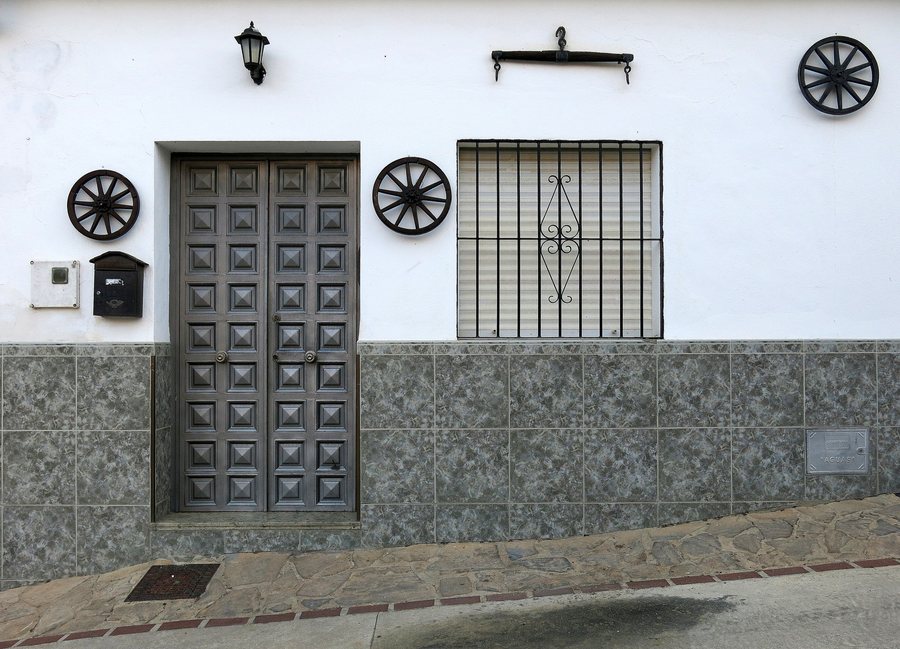 File:Montejaque, Málaga Province, Andalucía, Spain (17893130448).jpg