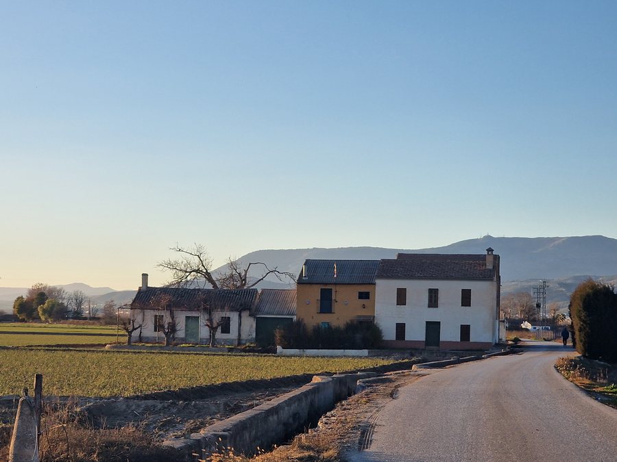 File:Caserío de la Jeroma (Pinos Puente, Granada).jpg