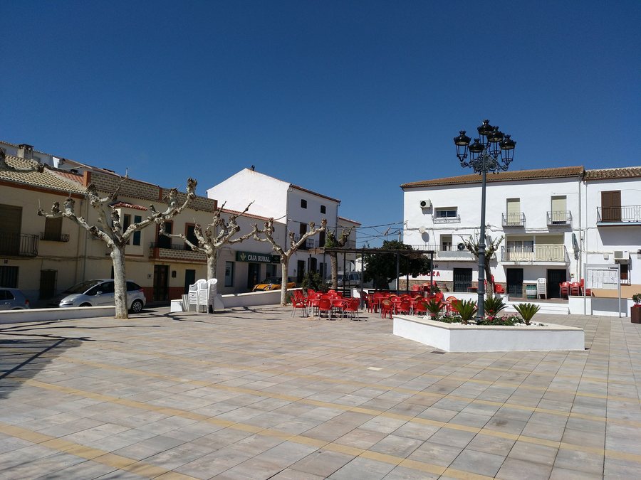 File:Plaza Constitución-Las Casillas.jpg