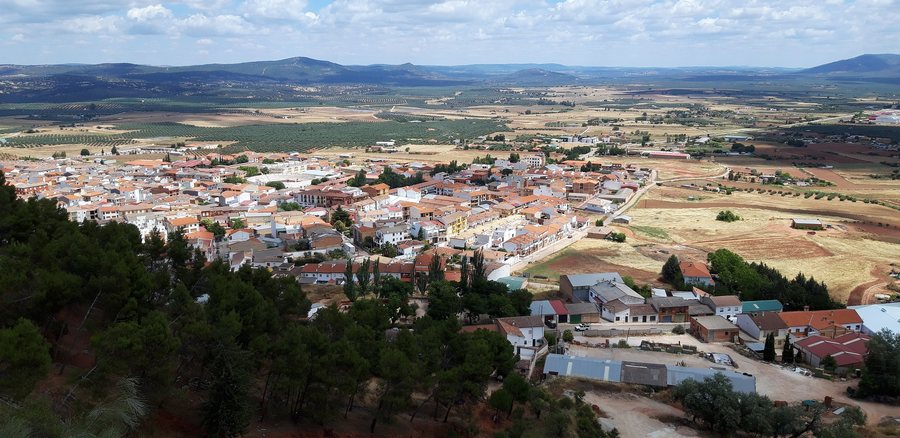 File:Vista de Santisteban del Puerto, Jaén.jpg