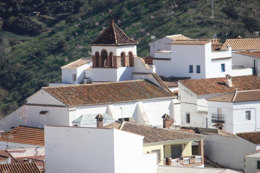 File:Moclinejo, the church of Our Lady of Graces - Spain 2014.jpg