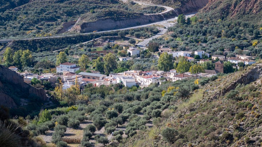 File:Yátor, en el municipio de Cádiar (Granada, España).jpg