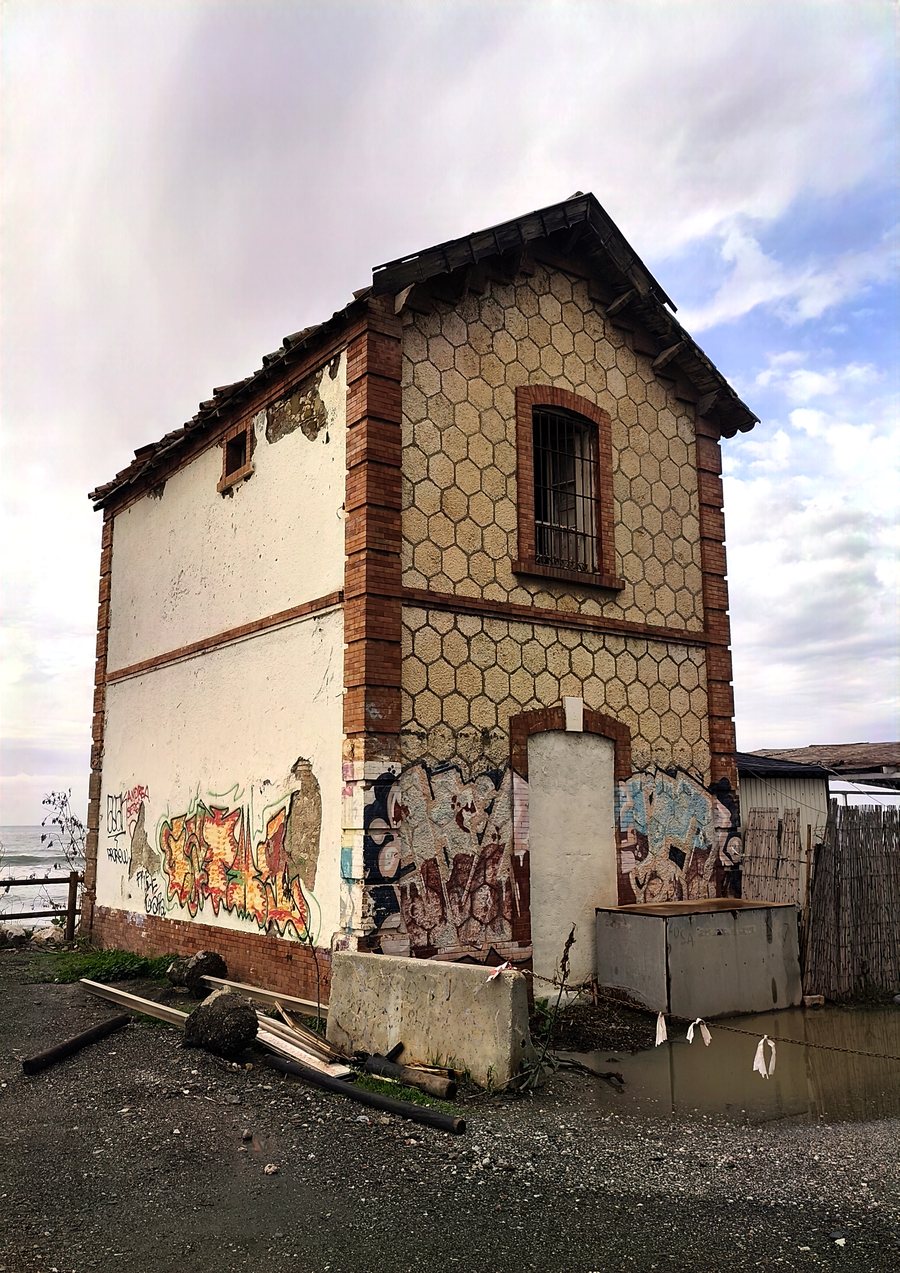 File:Antigua Estación,Chilches.jpg