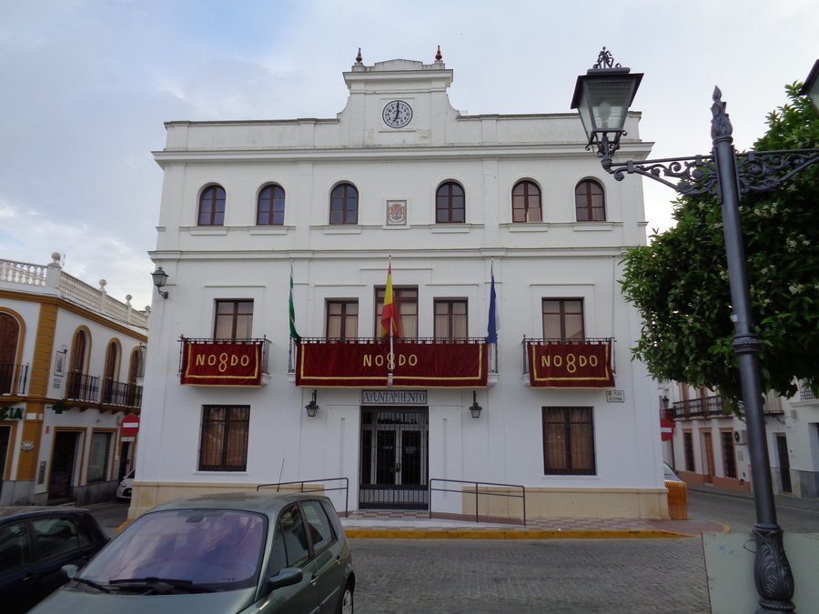 File:Ayuntamiento de Alcalá del Río.JPG
