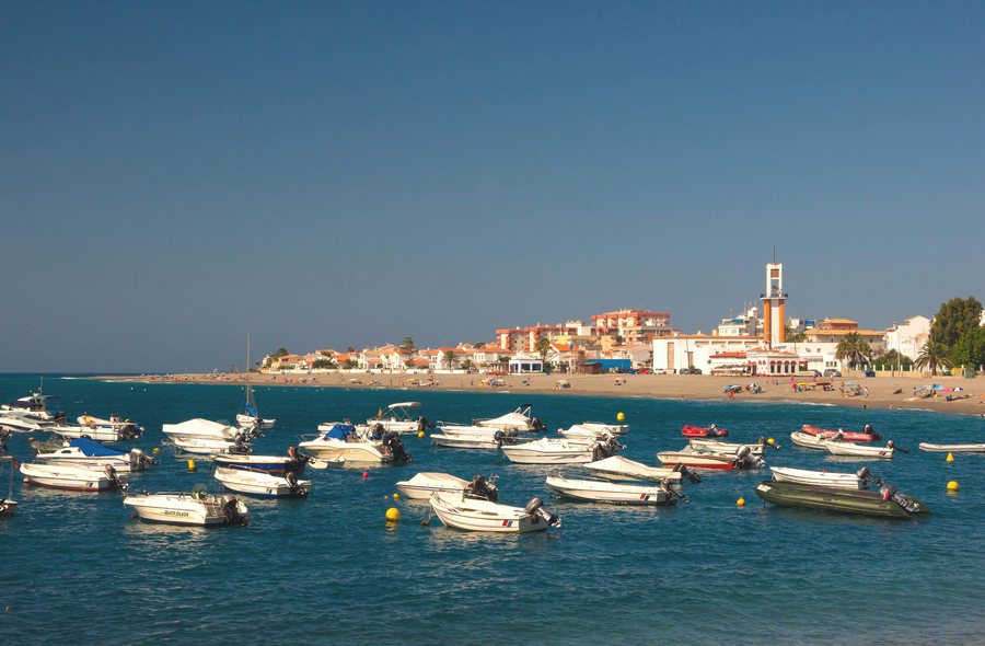 File:Playa Calahonda.jpg